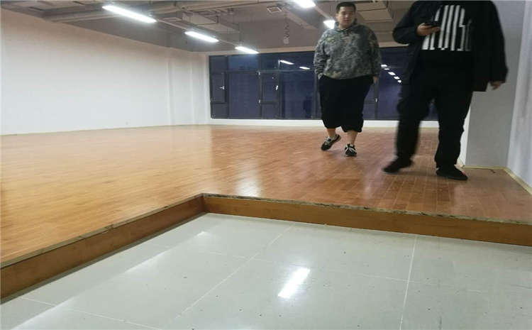 拼裝籃球館木地板代理商
