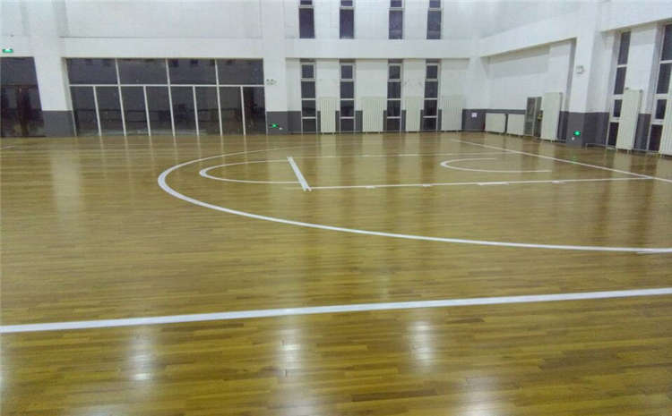 專(zhuān)業(yè)的籃球運動(dòng)地板安裝工藝